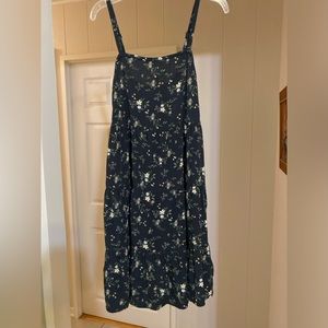 😍 (4/$10) OLD NAVY Floral Mini Swing Dress